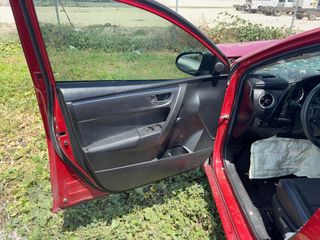 2018 Toyota Corolla SE - Driver's Front Door Image